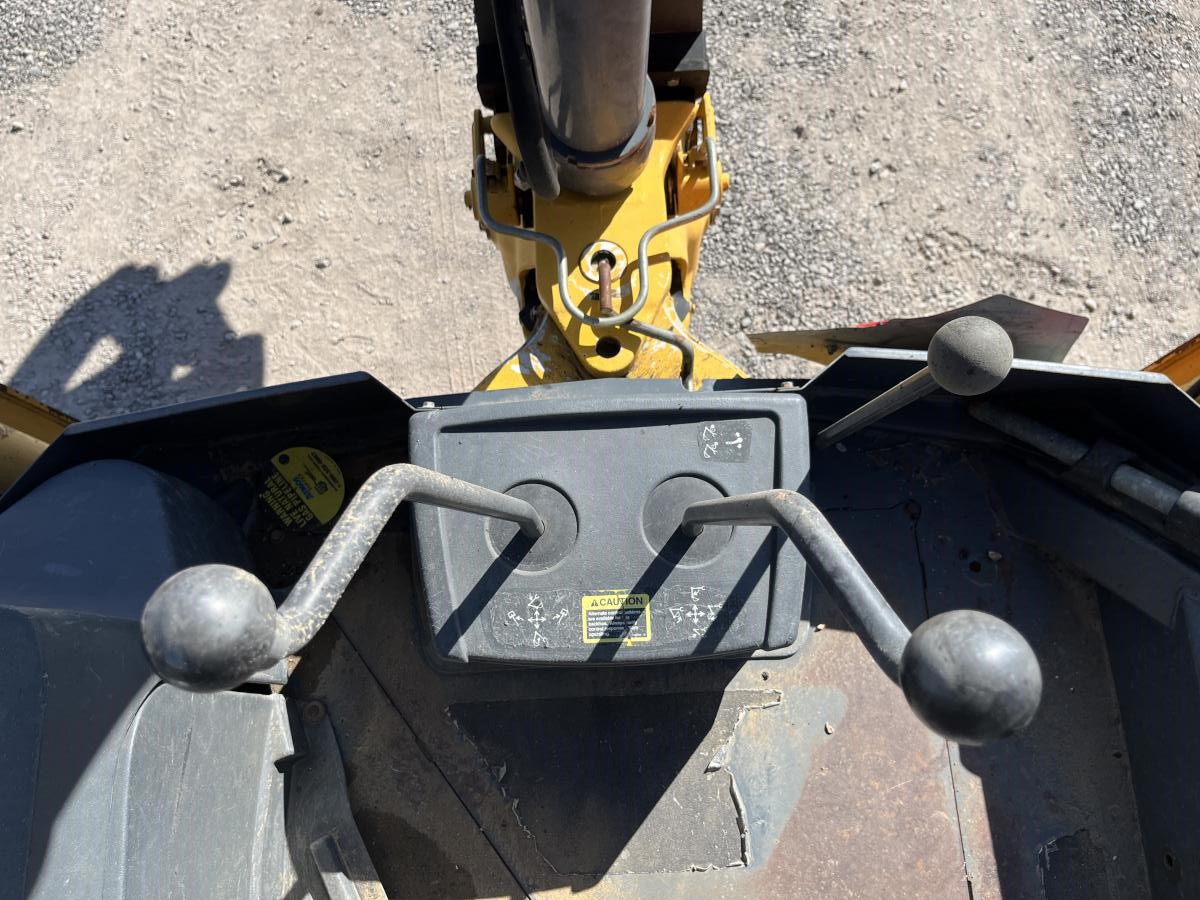 ./imagenes/INVOICE/2019/17656/RETROEXCAVADORA JOHN DEERE 310J (19).JPG